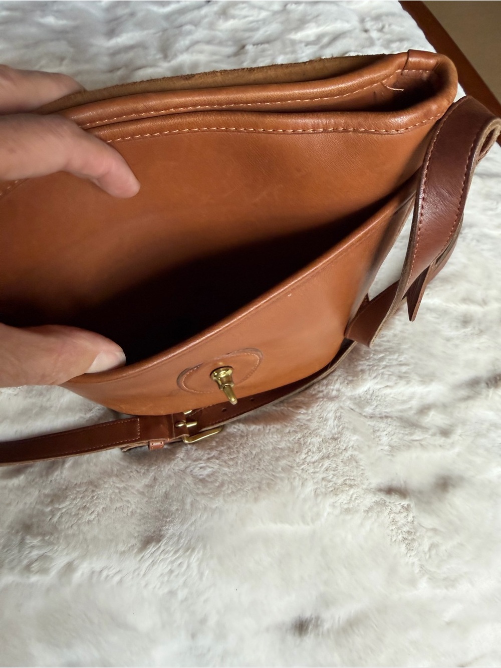 Vintage, Coach Leather Crossbody Bag - Picture 5 of 11